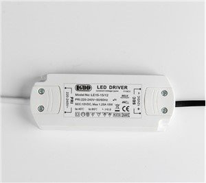 নেতৃত্বাধীন ড্রাইভার ভোল্টেজ 12V